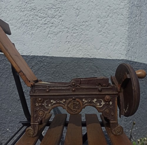 Tabakschneider,Gußeisen,um