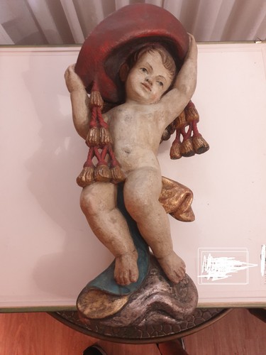 Holzfigur eines putto - holzfigur,