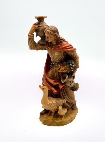 Krippenfigur frau enten - krippenfigur, und