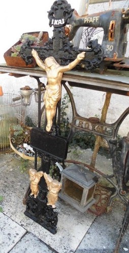 Antikes gusseisener kreuz - antikes,