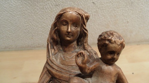 Heilige maria mit jesukind aus - heilige,