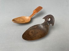 Volkskunst, zwei Holzlöffel