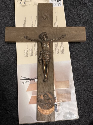 Holz kruzifix wandkreuz braun - kruzifix,