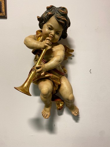Große wandputte mit posaune - große,