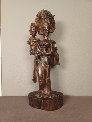 Madonna mit kind aus bali - madonna,