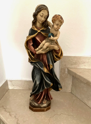 Große madonna mit kind - madonna,
