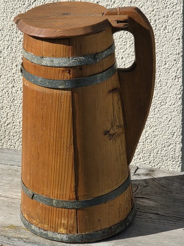 Antiker holzkrug stütze - stütze, mit