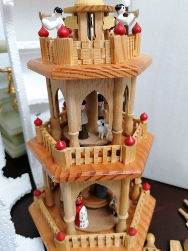 Weihnachtspyramide stöckig - 3,